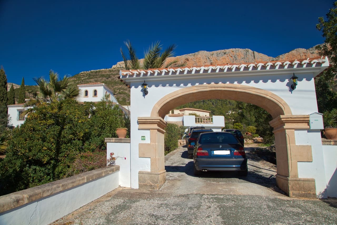 4 sypialnia Willa na sprzedaż w Javea / Xabia z basenem garażem - 795 000 € (Ref: 9715381)