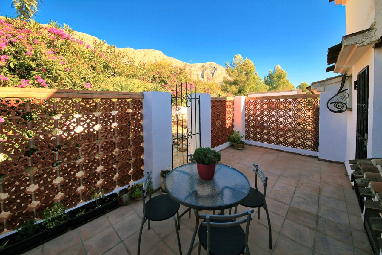 4 sypialnia Willa na sprzedaż w Javea / Xabia z basenem garażem - 795 000 € (Ref: 9715381)