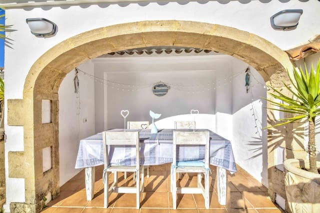 4 bedroom Villa for sale in Javea / Xàbia with pool - € 795,000 (Ref: 9715381)