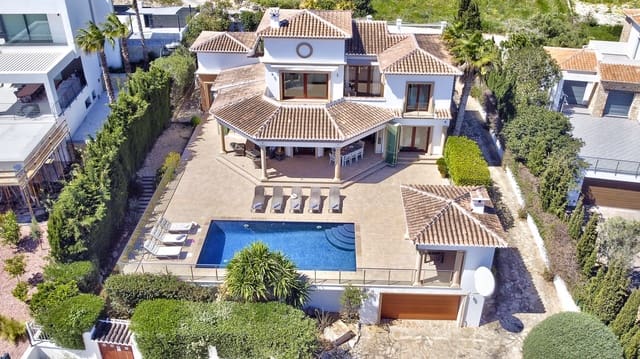 4 soverom Villa til salgs i Moraira, Teulada-Moraira med svømmebasseng garasje - € 1 400 000 (Ref: 9899827)