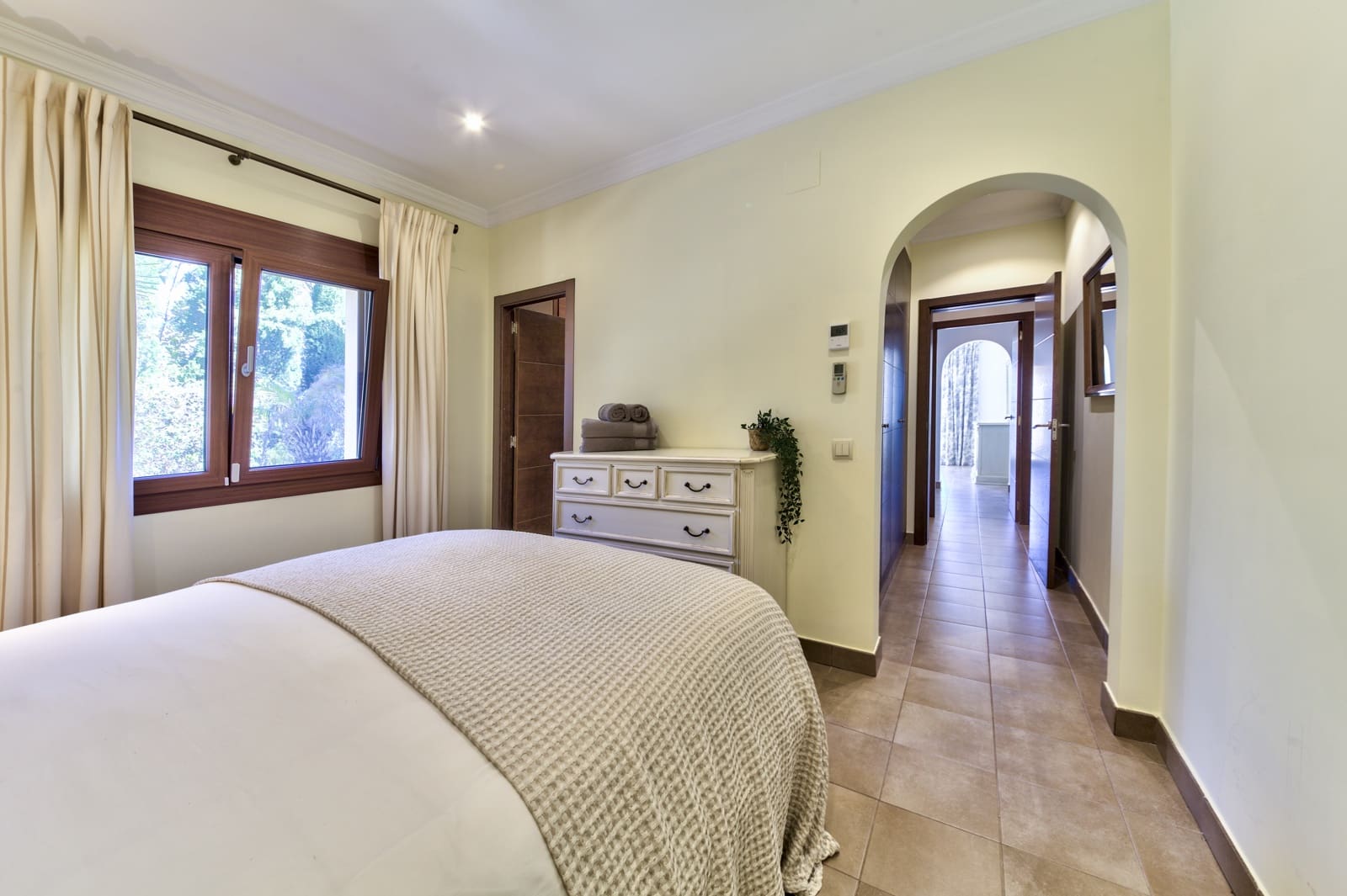 4 slaapkamer Villa te koop in Moraira met zwembad garage - € 1.400.000 (Ref: 9899827)