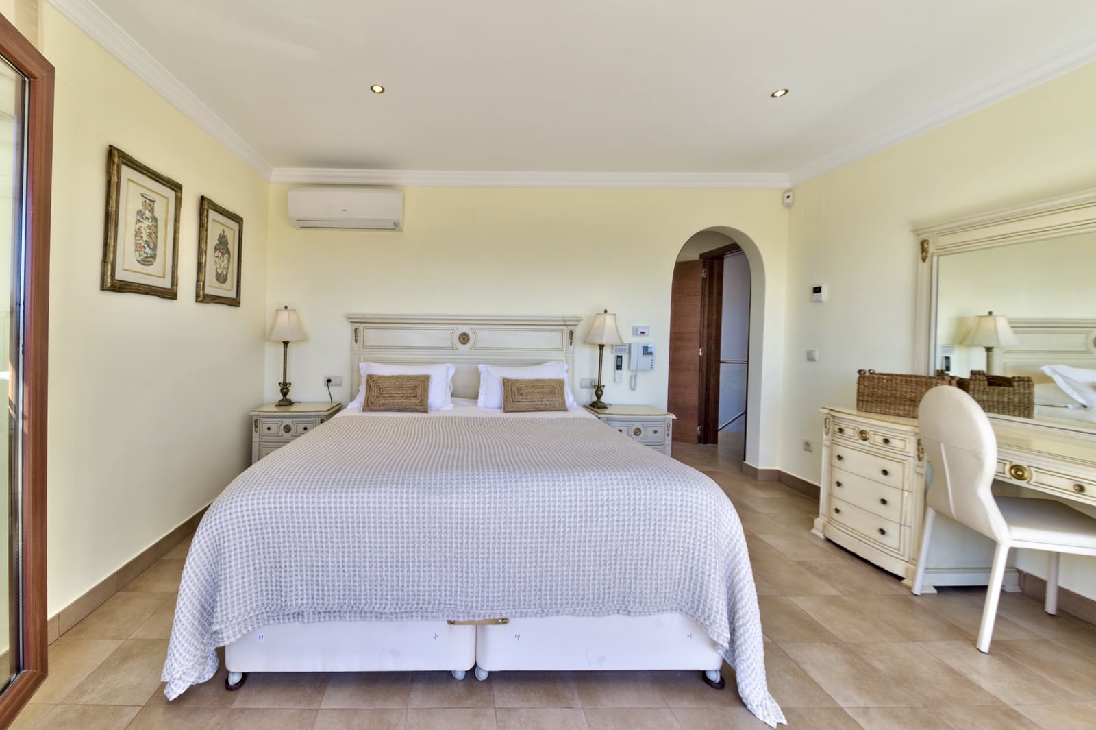 4 slaapkamer Villa te koop in Moraira met zwembad garage - € 1.400.000 (Ref: 9899827)
