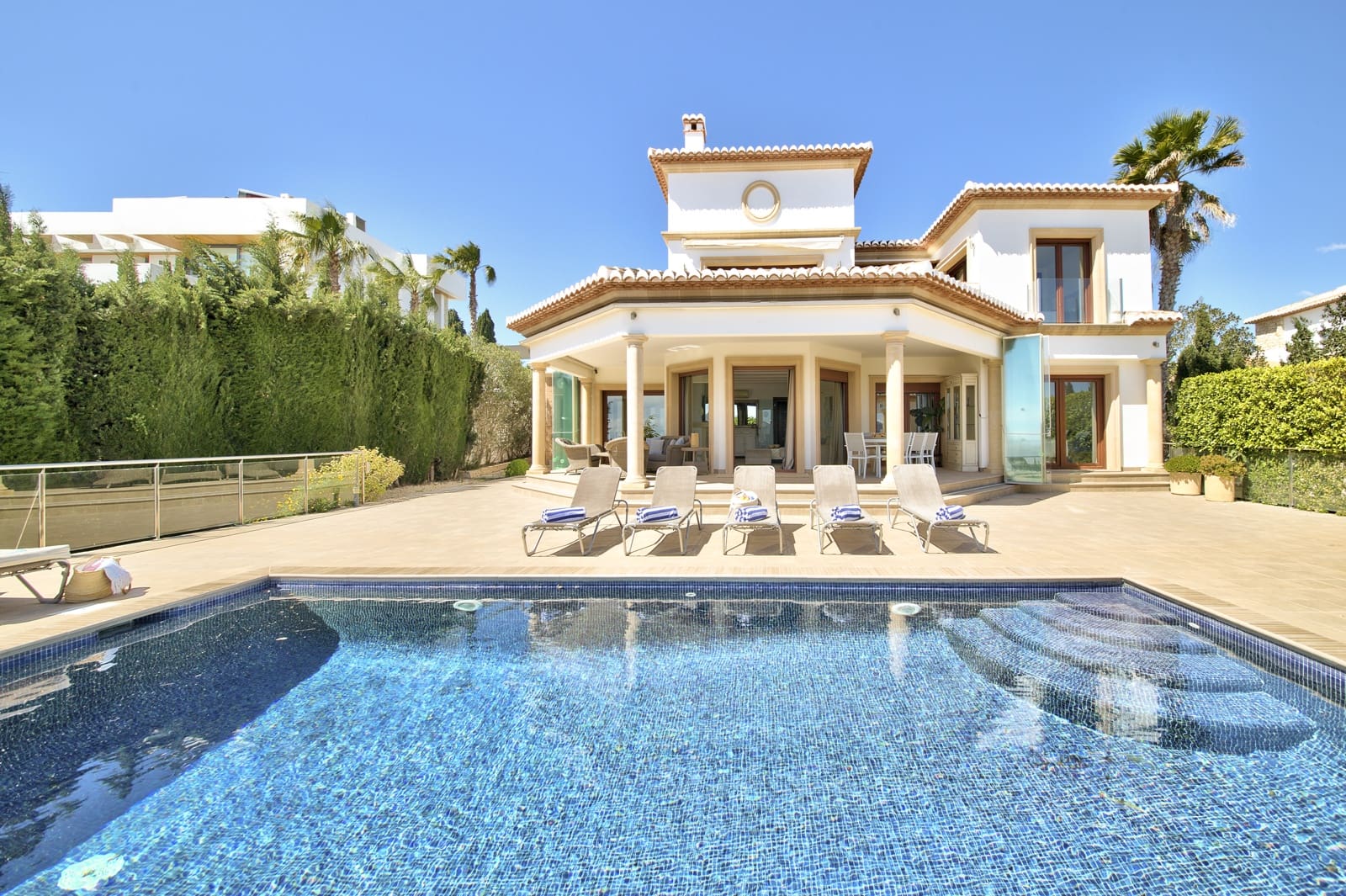 4 slaapkamer Villa te koop in Moraira met zwembad garage - € 1.400.000 (Ref: 9899827)
