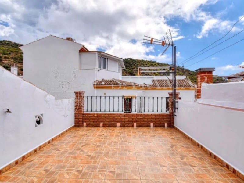 3 soveværelse Byhus til salg i Sayalonga - € 150.000 (Ref: 8665771)