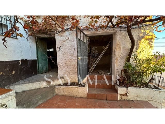 4 chambre Maison de Ville à vendre à Sayalonga avec garage - 120 000 € (Ref: 8665776)