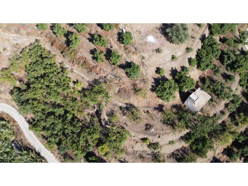 Grunde uden byggetilladelser til salg i Sayalonga - € 170.000 (Ref: 8665777)