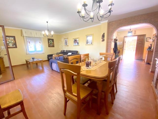 4 sovrum Villa till salu i Sayalonga med garage - 575 000 € (Ref: 8665785)