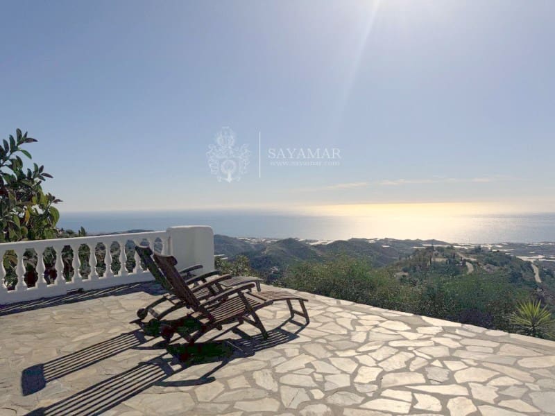 3 soveværelse Villa til salg i Sayalonga - € 1.250.000 (Ref: 8665787)