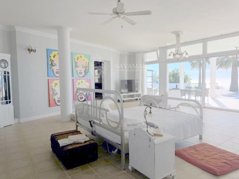 3 soveværelse Villa til salg i Sayalonga - € 1.250.000 (Ref: 8665787)