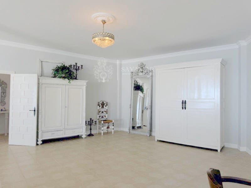 3 soveværelse Villa til salg i Sayalonga - € 1.250.000 (Ref: 8665787)