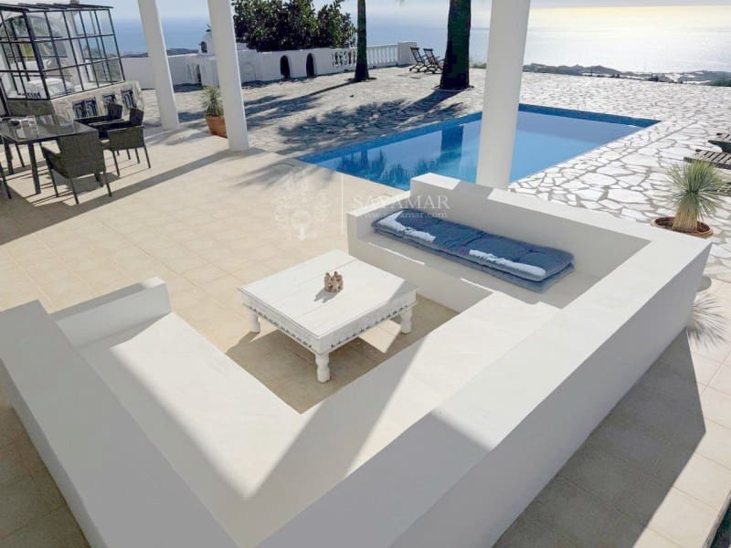 3 soveværelse Villa til salg i Sayalonga - € 1.250.000 (Ref: 8665787)