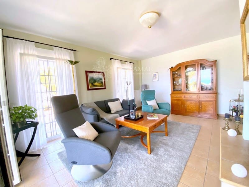 3 sovrum Villa till salu i Sayalonga med garage - 740 000 € (Ref: 8665788)