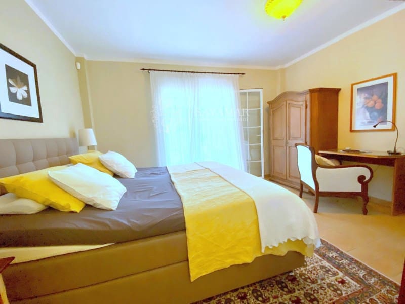 3 sovrum Villa till salu i Sayalonga med garage - 740 000 € (Ref: 8665788)