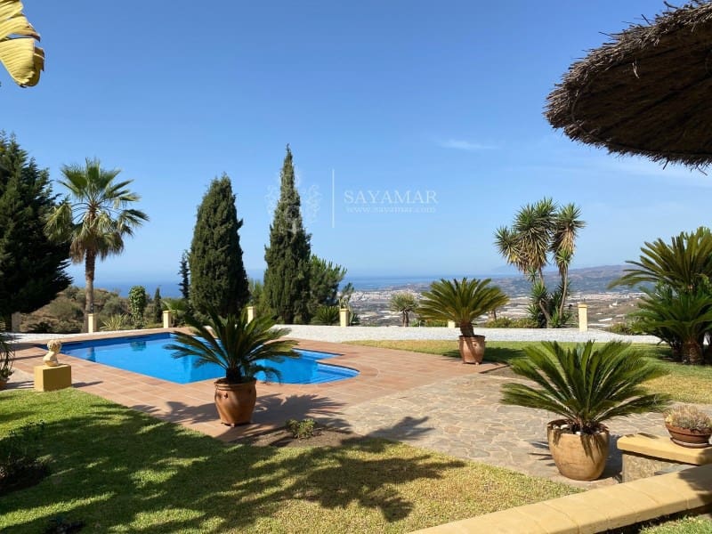 3 sovrum Villa till salu i Sayalonga med garage - 740 000 € (Ref: 8665788)