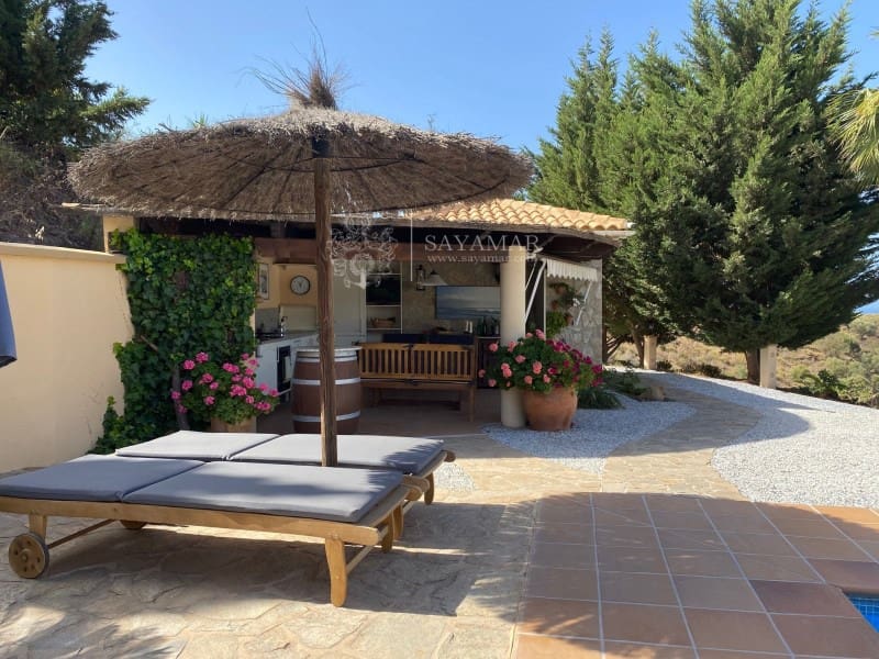 3 sovrum Villa till salu i Sayalonga med garage - 740 000 € (Ref: 8665788)