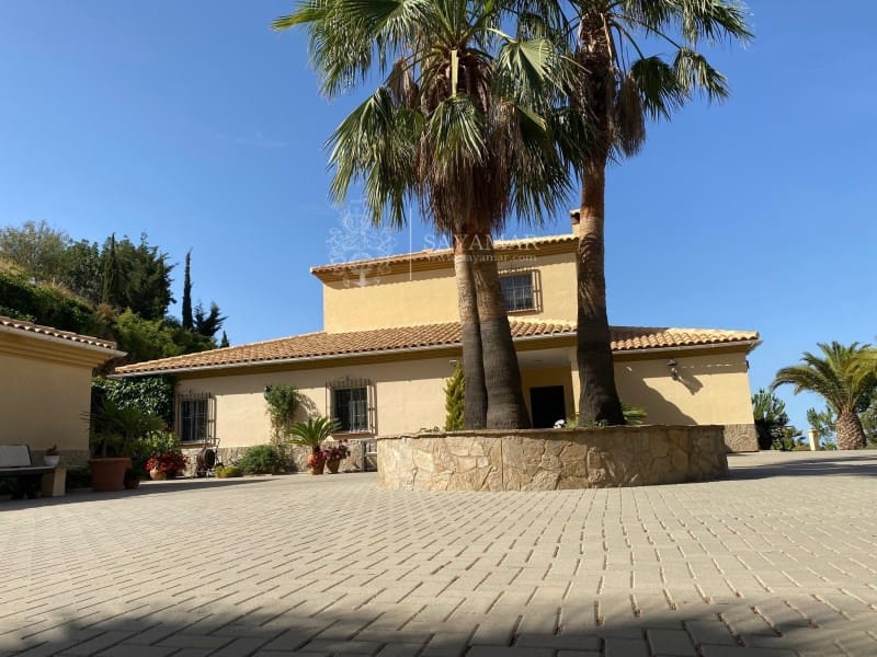 3 sovrum Villa till salu i Sayalonga med garage - 740 000 € (Ref: 8665788)