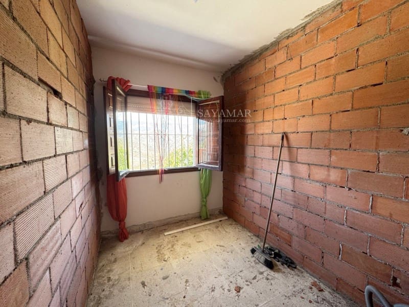 3 soveværelse Villa til salg i Sayalonga - € 234.000 (Ref: 8665798)