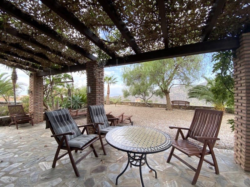 5 sypialnia Willa na sprzedaż w Sayalonga - 890 000 € (Ref: 8665803)