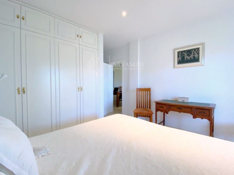 5 sypialnia Willa na sprzedaż w Sayalonga - 890 000 € (Ref: 8665803)