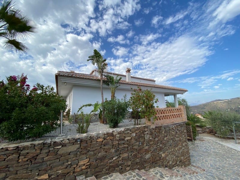 5 sypialnia Willa na sprzedaż w Sayalonga - 890 000 € (Ref: 8665803)