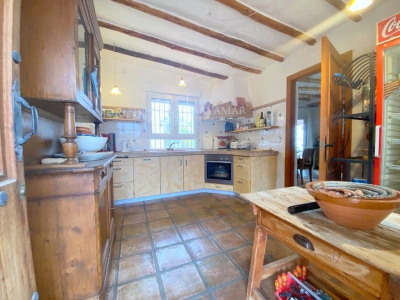 3 slaapkamer Villa te koop in Sayalonga - € 1.200.000 (Ref: 8665808)