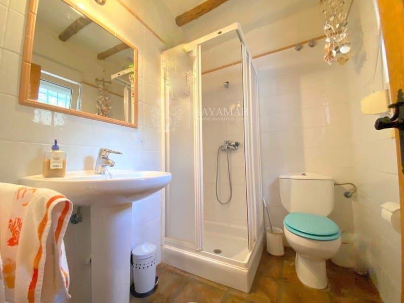 3 slaapkamer Villa te koop in Sayalonga - € 1.200.000 (Ref: 8665808)