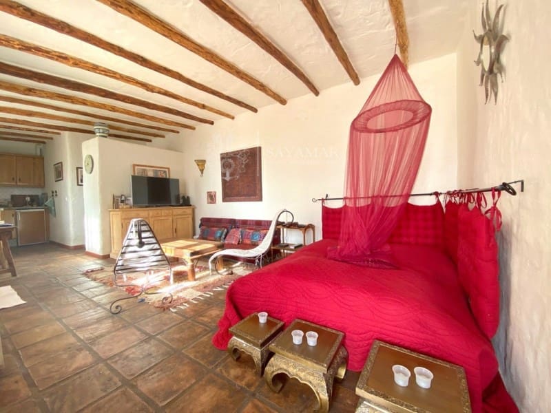 3 slaapkamer Villa te koop in Sayalonga - € 1.200.000 (Ref: 8665808)