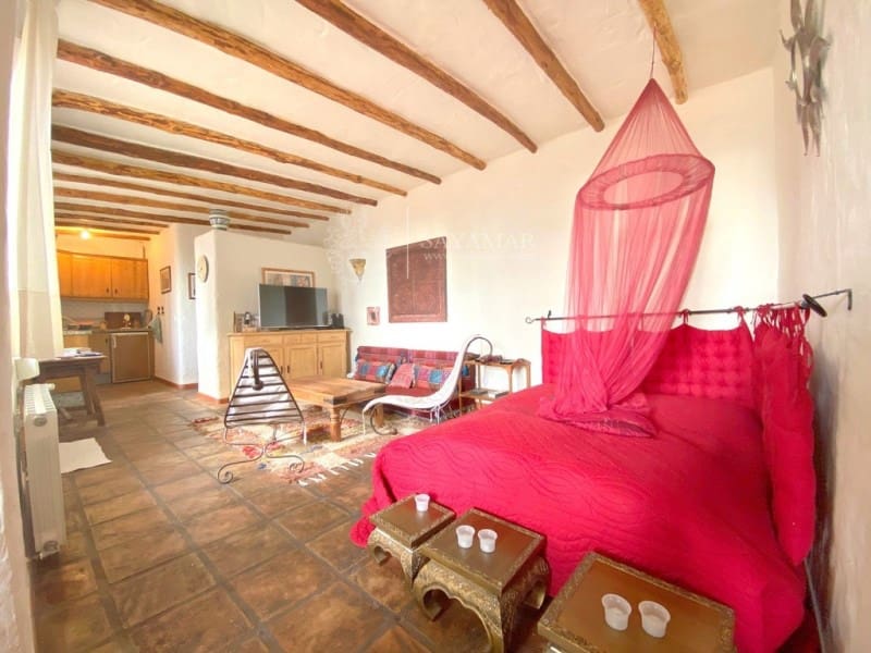 3 slaapkamer Villa te koop in Sayalonga - € 1.200.000 (Ref: 8665808)