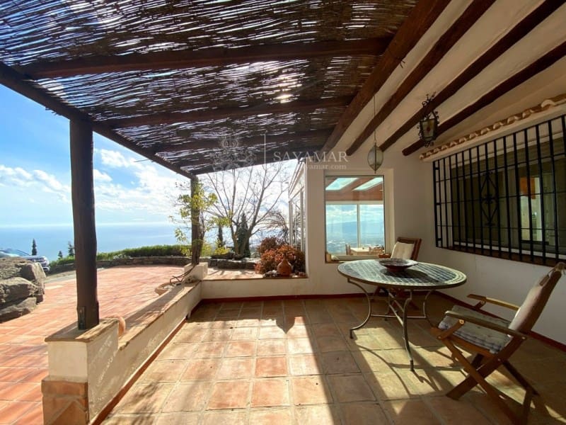 3 slaapkamer Villa te koop in Sayalonga - € 1.200.000 (Ref: 8665808)