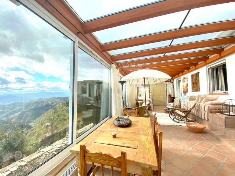 3 slaapkamer Villa te koop in Sayalonga - € 1.200.000 (Ref: 8665808)