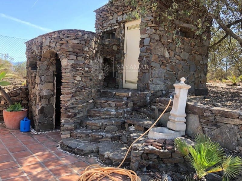 3 slaapkamer Villa te koop in Sayalonga - € 1.200.000 (Ref: 8665808)