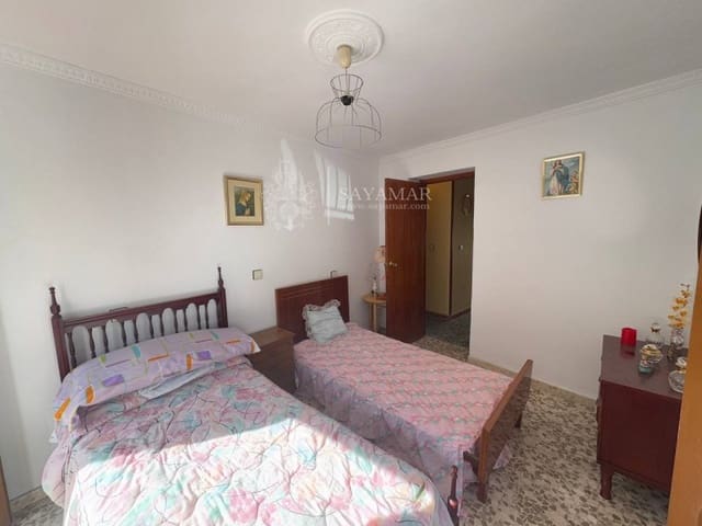 5 soverom Hus til salgs i Sayalonga - € 180 000 (Ref: 8685259)