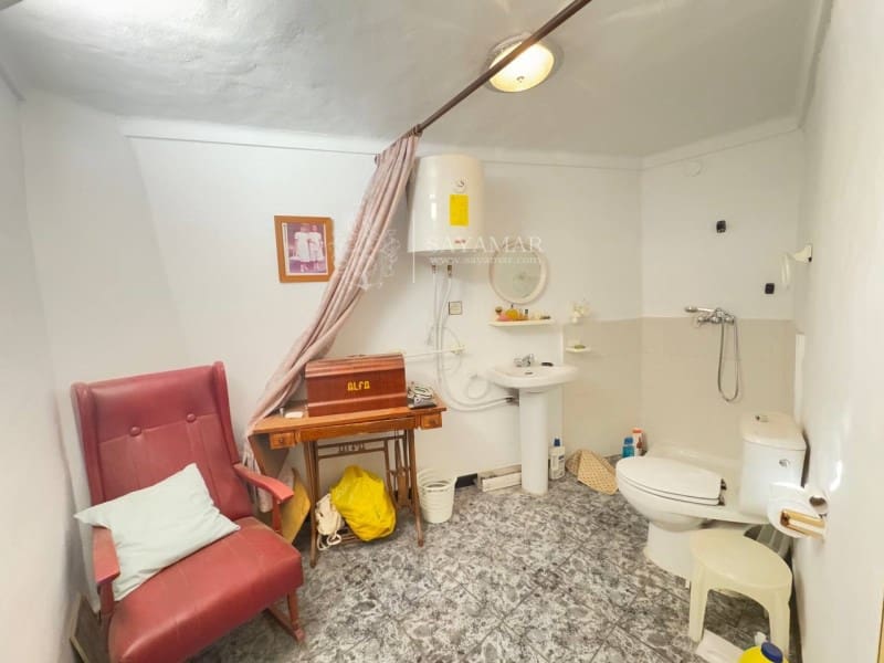 5 Zimmer Haus zu verkaufen in Sayalonga - 180.000 € (Ref: 8685259)