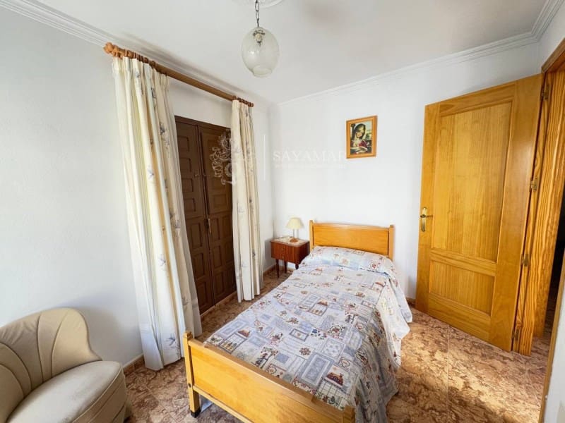 5 Zimmer Haus zu verkaufen in Sayalonga - 180.000 € (Ref: 8685259)