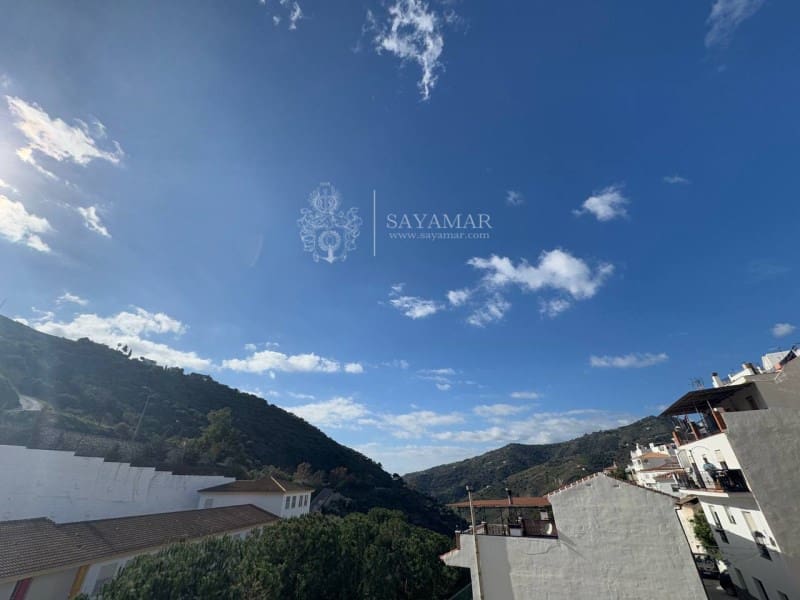 5 Zimmer Haus zu verkaufen in Sayalonga - 180.000 € (Ref: 8685259)