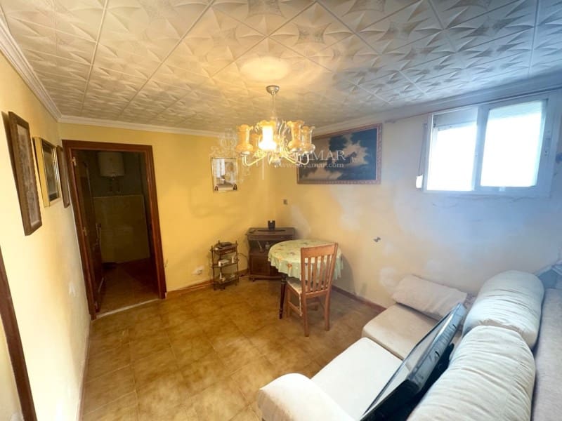 5 Zimmer Haus zu verkaufen in Sayalonga - 180.000 € (Ref: 8685259)