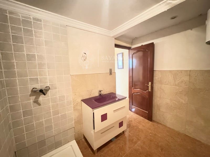 5 Zimmer Haus zu verkaufen in Sayalonga - 180.000 € (Ref: 8685259)