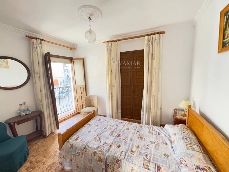 5 Zimmer Haus zu verkaufen in Sayalonga - 180.000 € (Ref: 8685259)