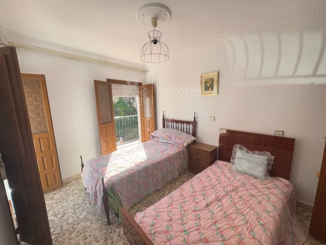 5 soverom Hus til salgs i Sayalonga - € 180 000 (Ref: 8685259)