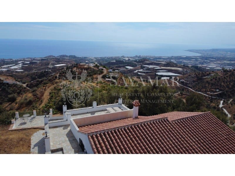 2 soveværelse Villa til salg i Sayalonga - € 365.000 (Ref: 8780396)