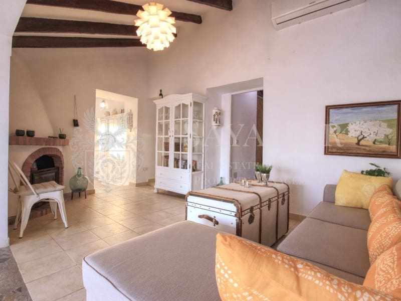 2 soveværelse Villa til salg i Sayalonga - € 365.000 (Ref: 8780396)