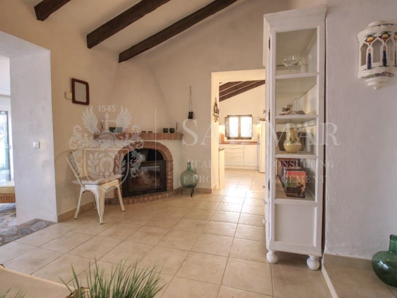 2 soveværelse Villa til salg i Sayalonga - € 365.000 (Ref: 8780396)