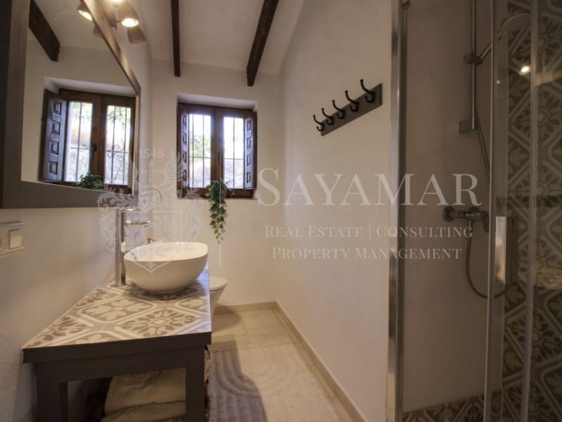 2 soveværelse Villa til salg i Sayalonga - € 365.000 (Ref: 8780396)