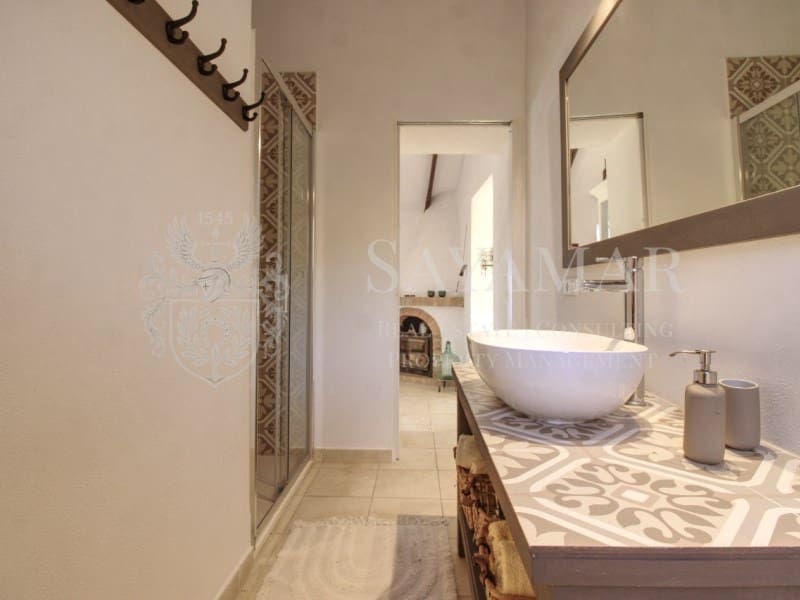 2 soveværelse Villa til salg i Sayalonga - € 365.000 (Ref: 8780396)