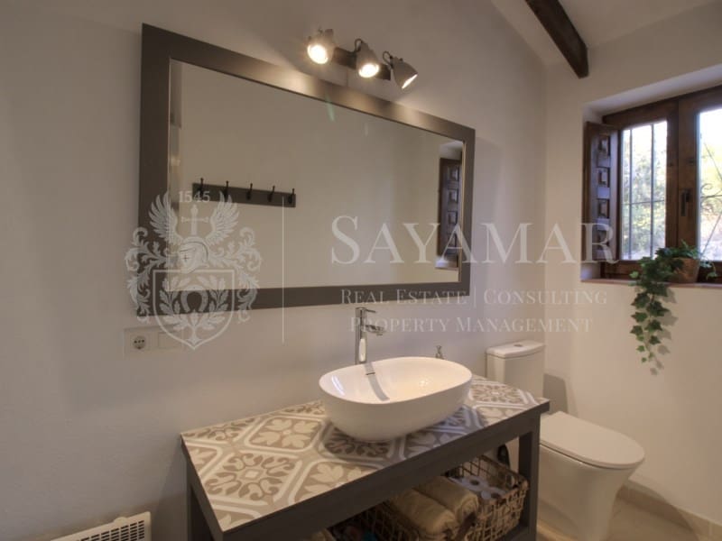 2 soveværelse Villa til salg i Sayalonga - € 365.000 (Ref: 8780396)