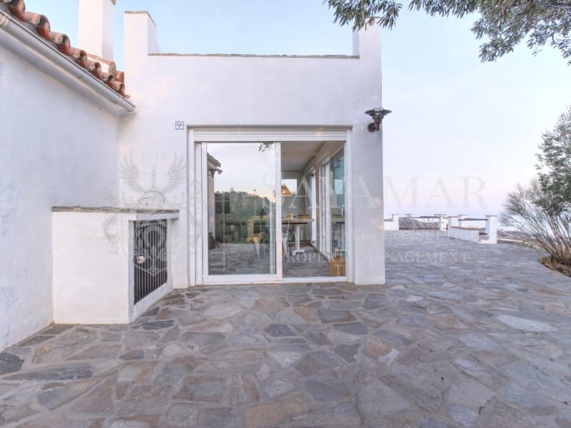 2 soveværelse Villa til salg i Sayalonga - € 365.000 (Ref: 8780396)