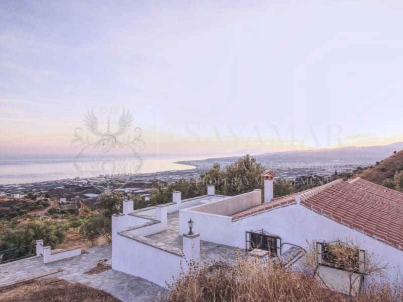 2 soveværelse Villa til salg i Sayalonga - € 365.000 (Ref: 8780396)