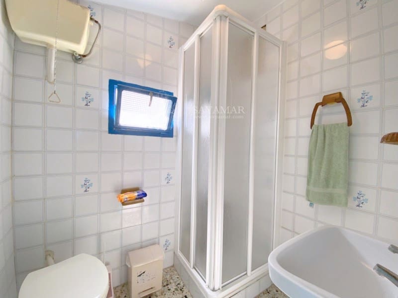 4 soveværelse Byhus til salg i Sayalonga - € 83.000 (Ref: 8847816)