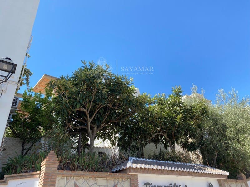 4 soveværelse Byhus til salg i Sayalonga - € 83.000 (Ref: 8847816)