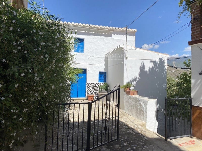 4 soveværelse Byhus til salg i Sayalonga - € 83.000 (Ref: 8847816)